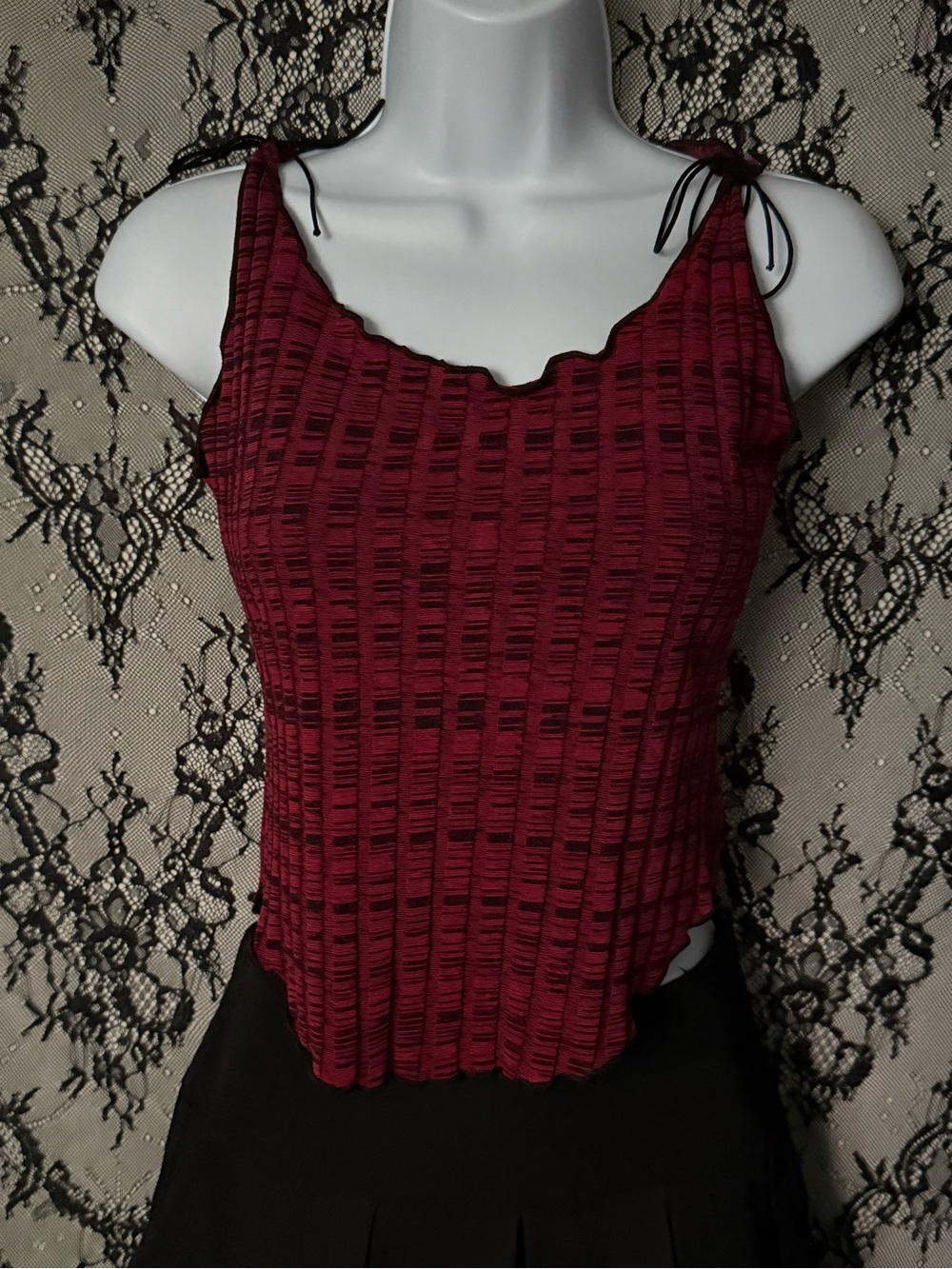 Vintage cute girl usa red and black textured knit tank top with a scoop neckline